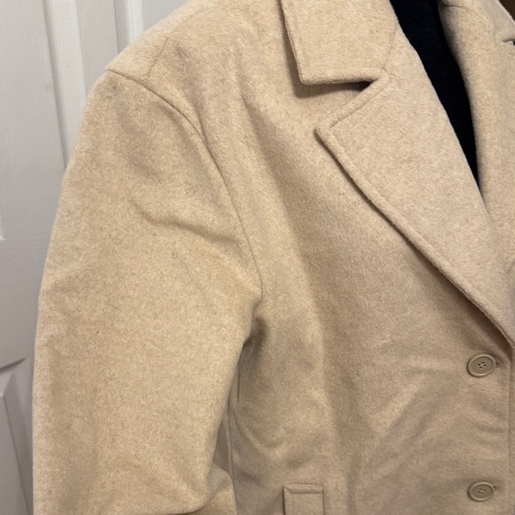 Elegant Women's Tan Trench Coat - Picture 6 of 14
